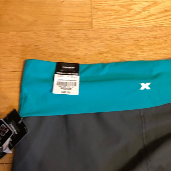 NWT- XERSION Ladies Track Suit Set - Picture 9 of 10